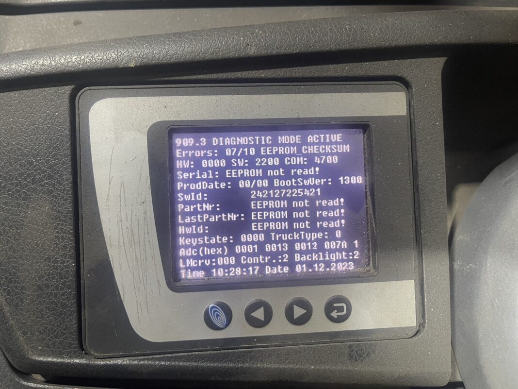 Найчастіші поломки та проблеми при експлуатації штабелерів: Технічна експертиза від ЮВЕ