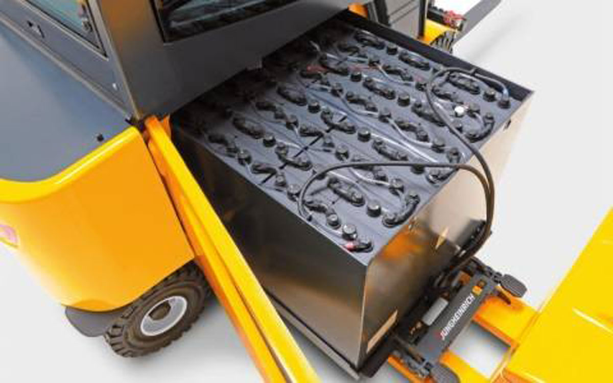 АКБ для штабелера: експлуатація та зарядка АКБ для штабелера: експлуатація та зарядка