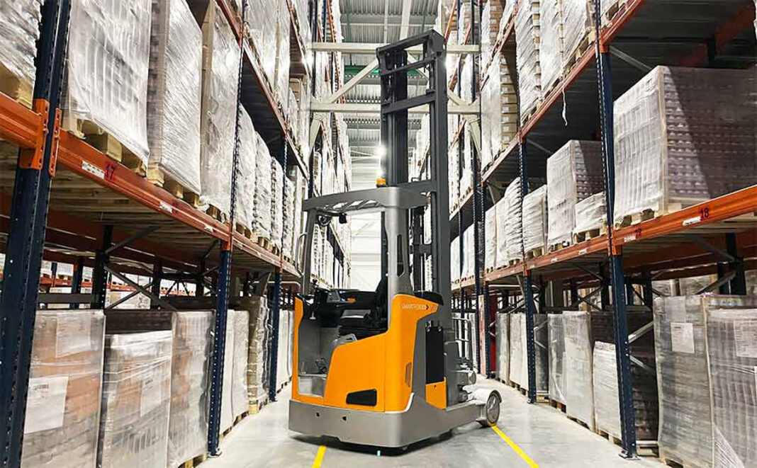 Особливості купівлі бу штабелерів