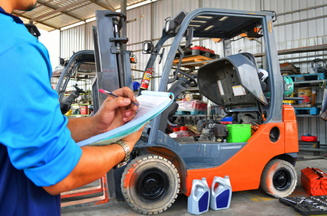 Правильне обслуговування вилкових навантажувачів