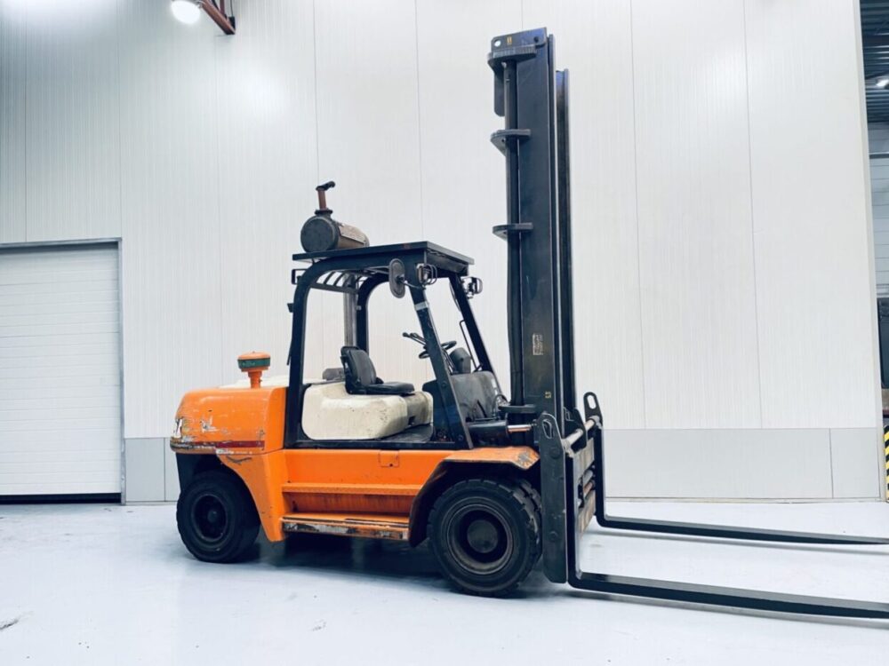 Дизельний навантажувач Halla HDF70