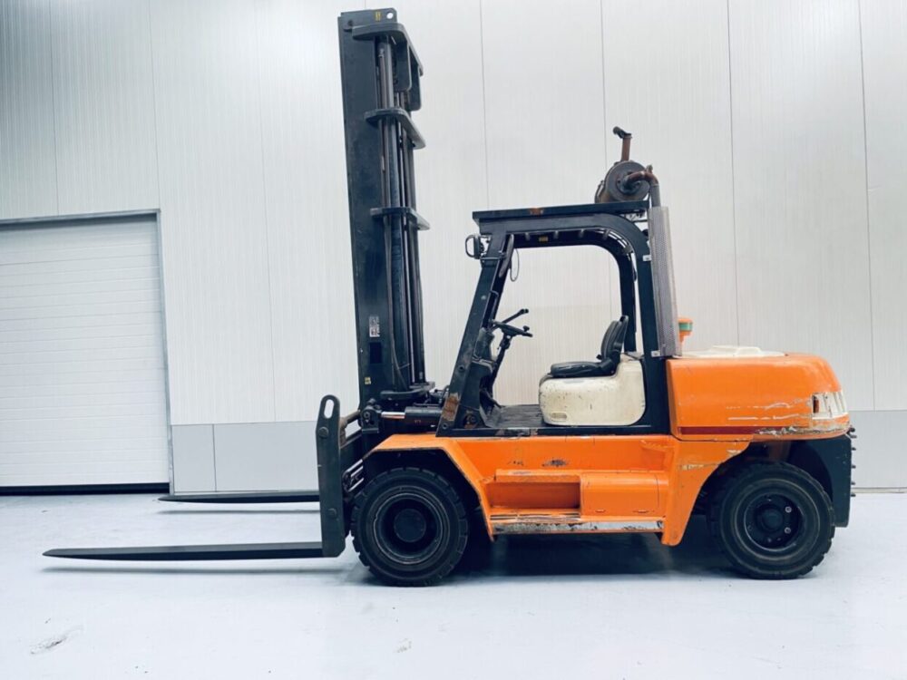 Дизельний навантажувач Halla HDF70_4