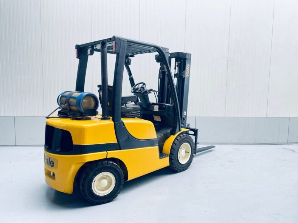 Газовий навантажувач Yale GLP30VX_2