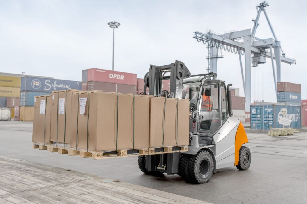 Навантажувач вилковий з пробігом і двигуном внутрішнього згоряння: як обрати і придбати