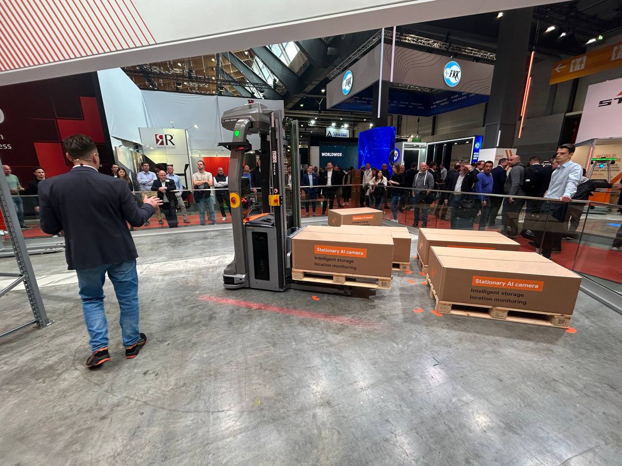 Висновки з LogiMAT 2026: куди рухається ринок складської техніки