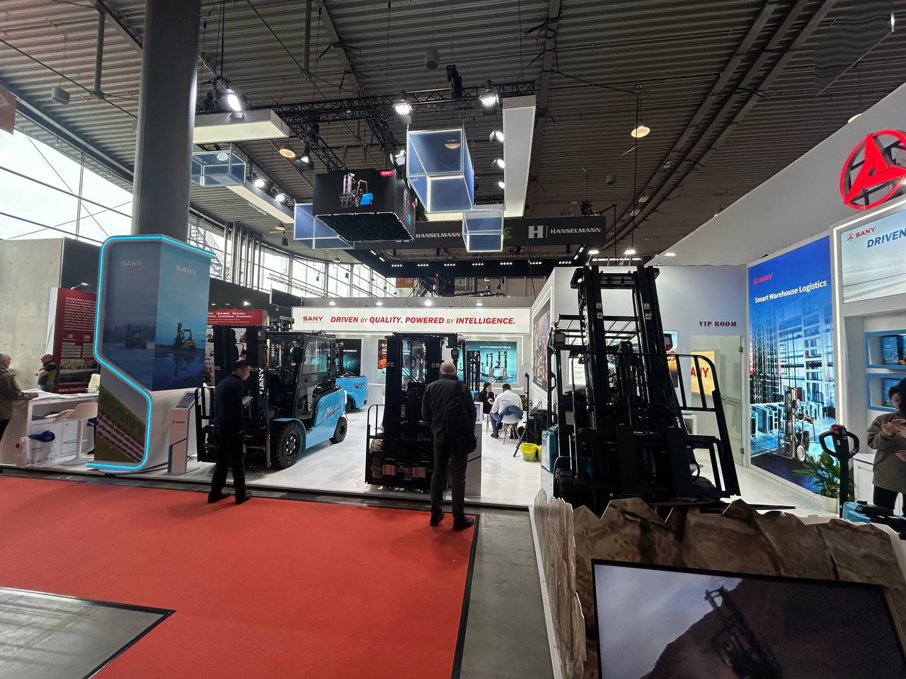 Висновки з LogiMAT 2026: куди рухається ринок складської техніки