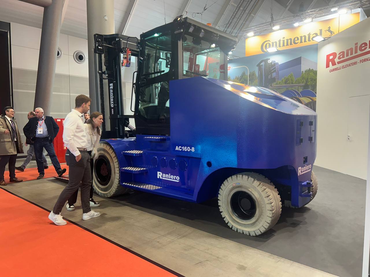 Висновки з LogiMAT 2026: куди рухається ринок складської техніки