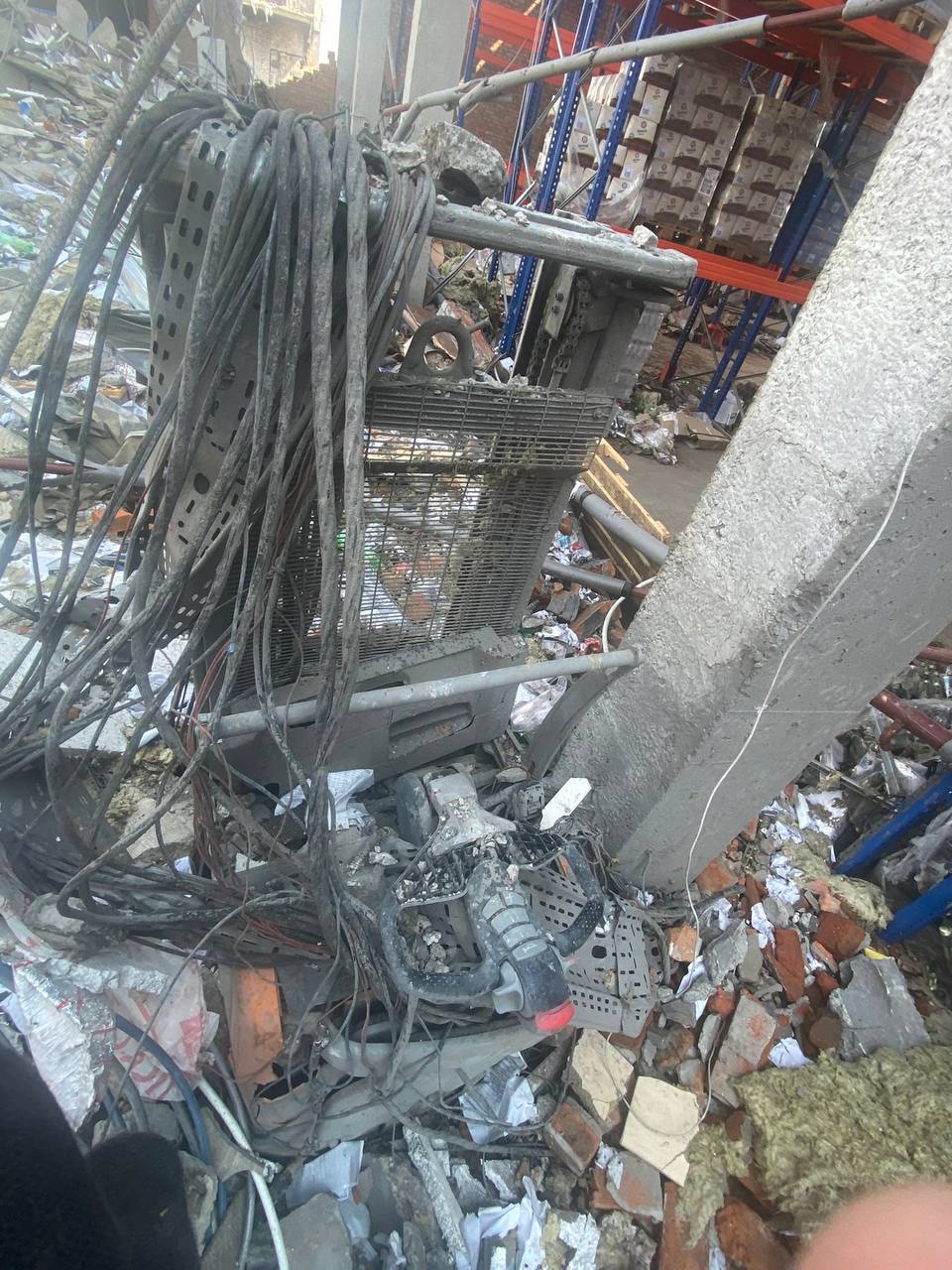 Коли складська техніка стає жертвою війни: як ми втратили 4 навантажувачі під час ракетної атаки